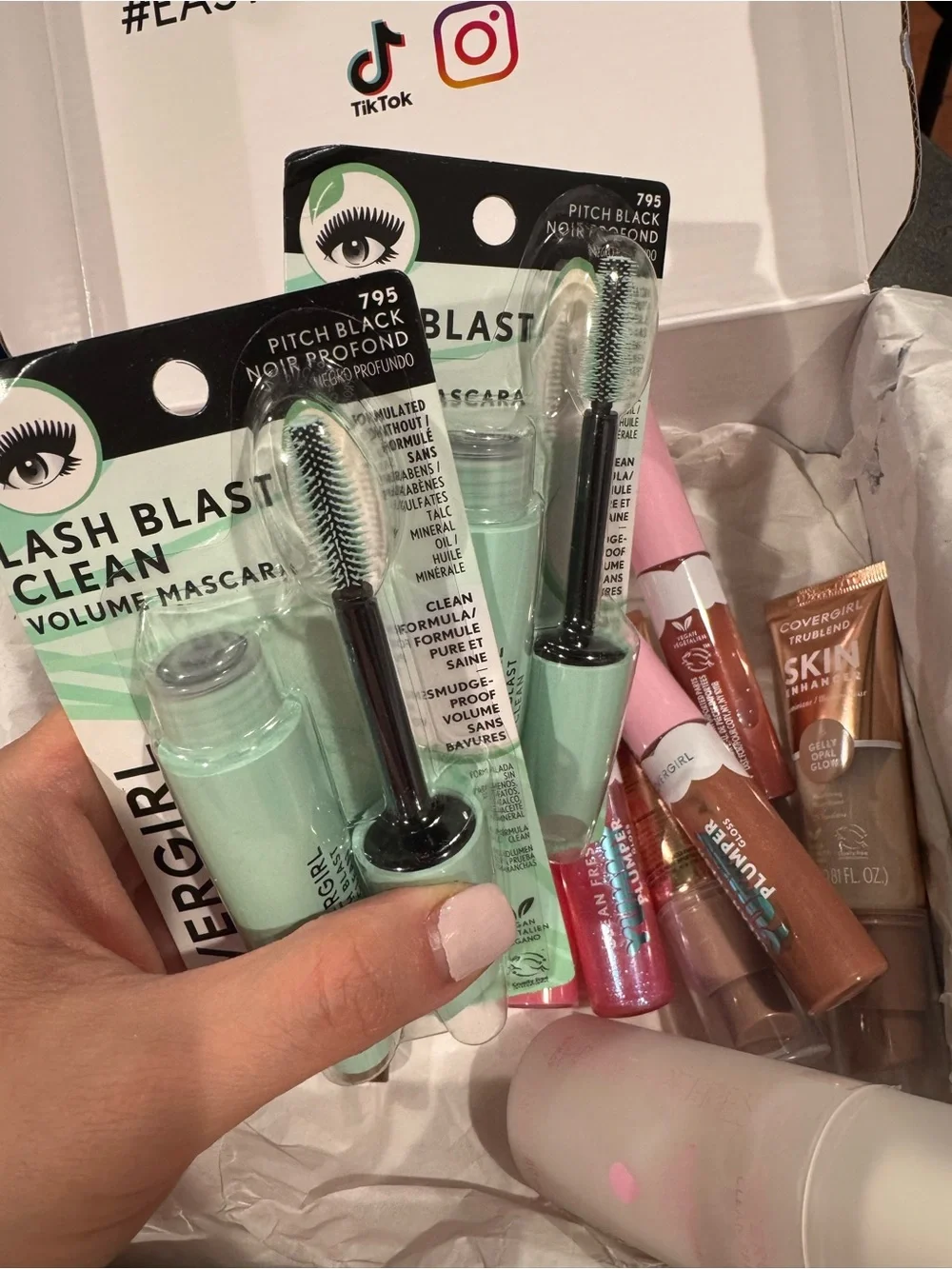 ALL NEW CoverGirl Lip & Skin Makeup bundle 12 items